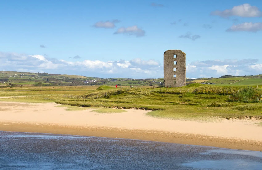 Dough Castle, Lahinch, Ireland, Ireland